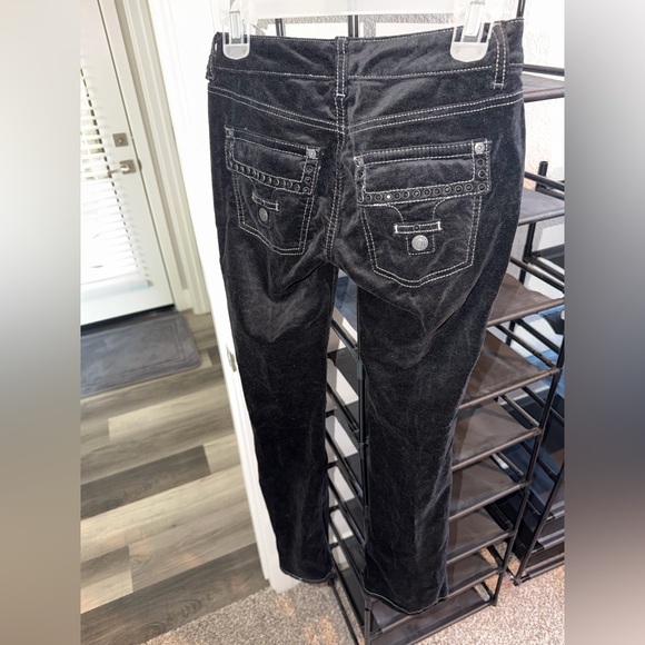 GLO - Picture 2 of 4